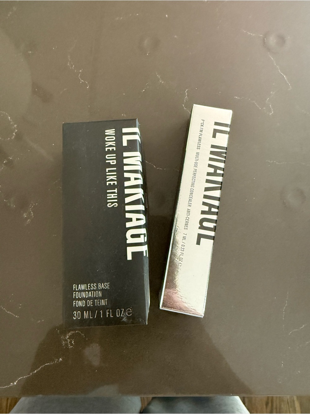 NIB IL MAKIAGE foundation and concealer -Light